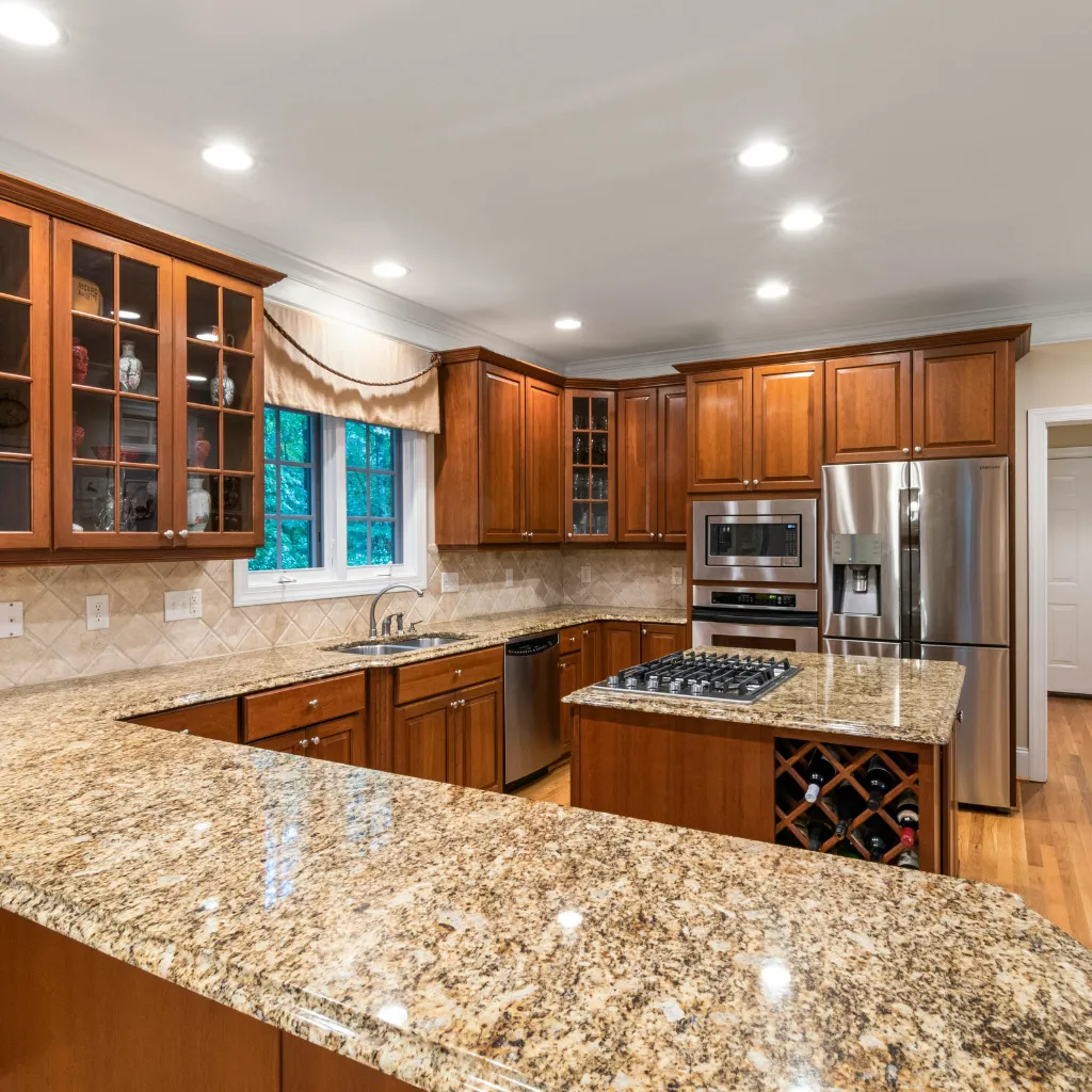 Professional-Marble-Kitchen-Counter-Polishing